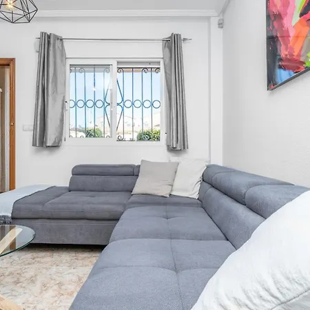 בית נופש Dreamy Haven In Costa אוריהואלה